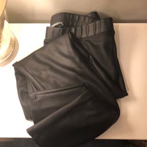 Faux Leather Express leggings